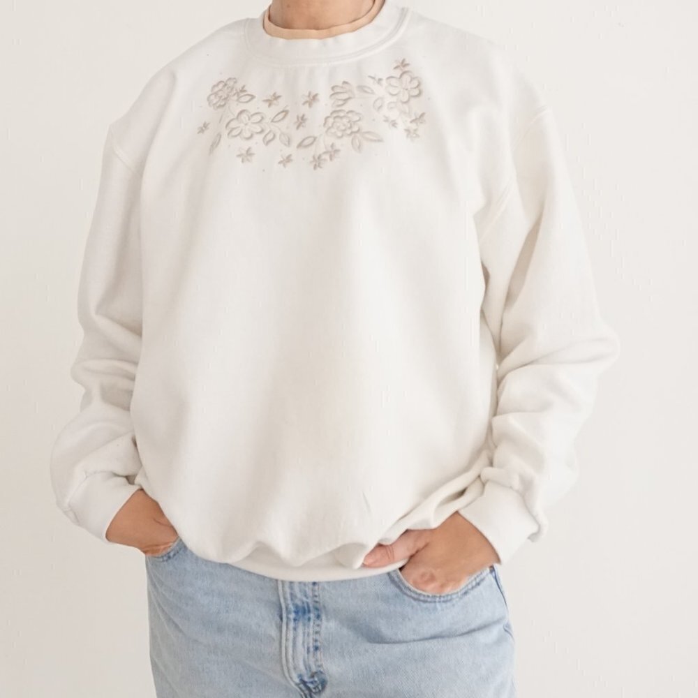 Vintage Top Stitch By Morning Sun White Embroidered Floral Crewneck Sweater Xl